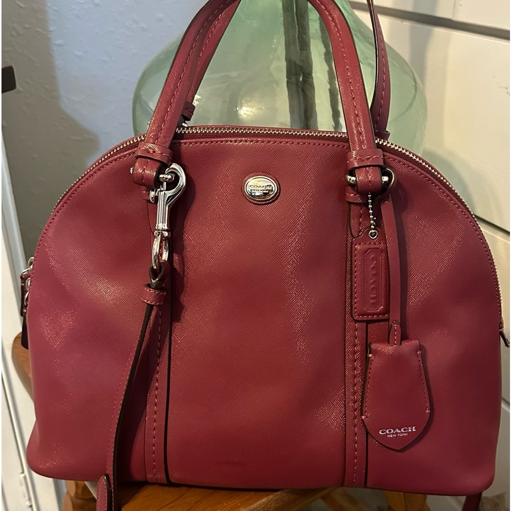 Beautiful Burgundy Leather Coach Bag. #coach #robinsnest3r #summer